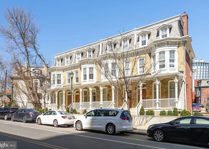 3439-1 Lancaster Avenue - Photo 1