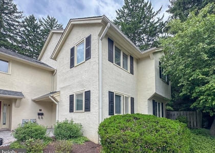 116 Montrose Avenue - Photo 1
