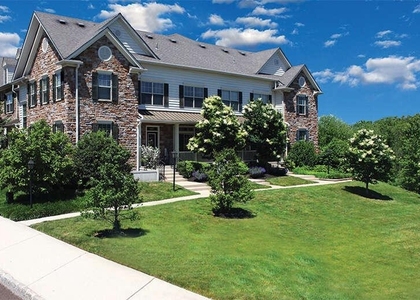 712 Ridgeview Court - Photo 1