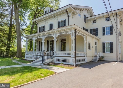 10 Bayard Lane - Photo 1