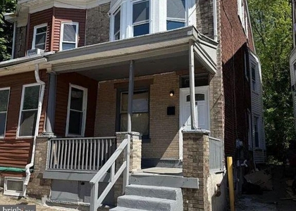 510 N Hermitage Avenue - Photo 1