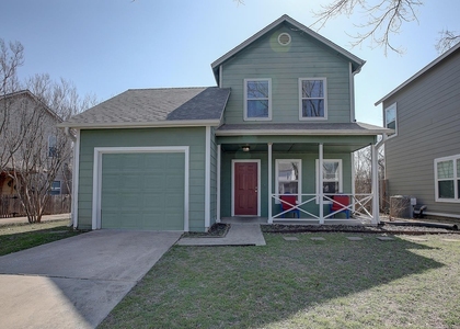 1102 E 3rd St - Photo 1