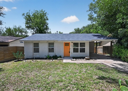 2321 Lakehurst Dr - Photo 1