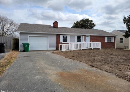 10411 S Dupont Highway - Photo 1