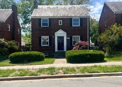 1663 Webster Street Ne - Photo 1