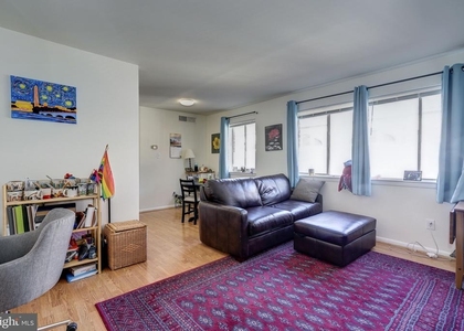 630 11th Street Ne - Photo 1