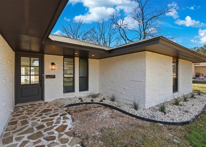 100 Howard Dr - Photo 1