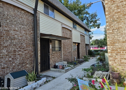 1200 Bretta Street - Photo 1