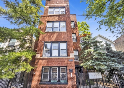 3226 W Potomac Avenue - Photo 1