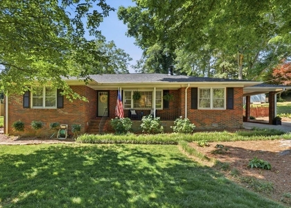 1338 Northwood Circle Ne - Photo 1