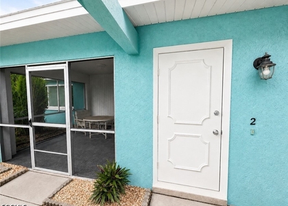 3032 Se Santa Barbara Place - Photo 1