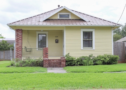 220 W 16th Street - Photo 1