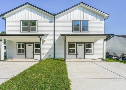 5317 Chennault Road - Photo 1