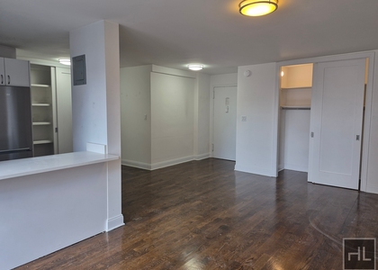 5 Avenue - Photo 1