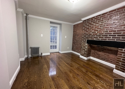 East 7 Street - Photo 1