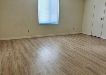 4920 Stanley Avenue - Photo 1