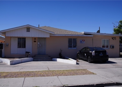 409 W Van Buren Avenue - Photo 1