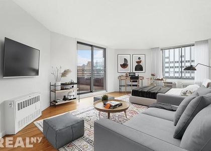 2nd Avenue - Photo 1
