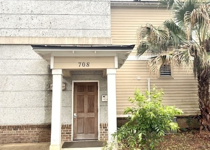 708 Osborne Street - Photo 1