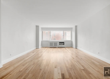 East 65th Street - Photo 1