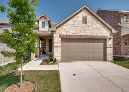 715 Dotty Drive - Photo 1