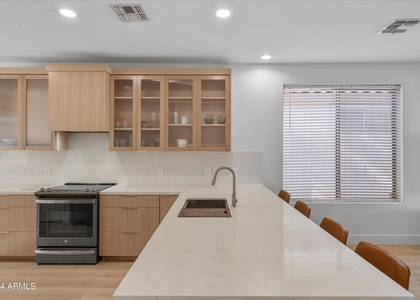 1084 E Susan Lane - Photo 1