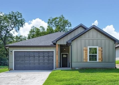 326 W Day Street - Photo 1