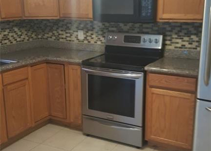 180 Ne 12th Avenue - Photo 1