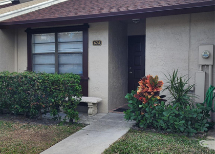 624 Nw 47th Street - Photo 1