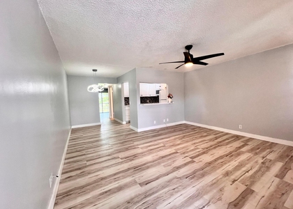 176 Sussex I - Photo 1