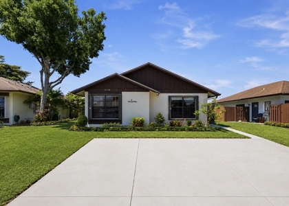 5330 Mendoza Street - Photo 1