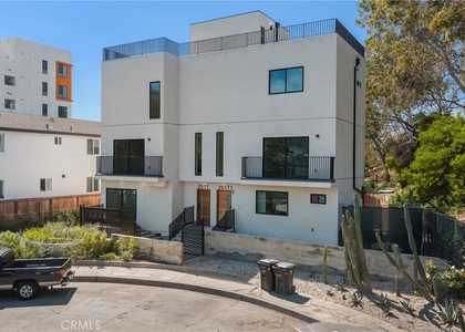 2517 Alsace Avenue - Photo 1