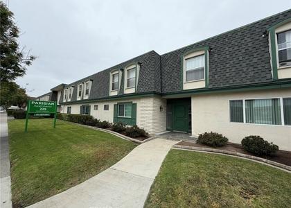 225 S Knott - Photo 1