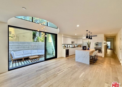1533 N Vista Street - Photo 1