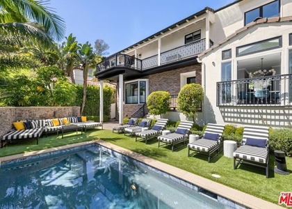 1472 N Kings Road - Photo 1