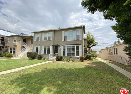 2620 S Barrington Avenue - Photo 1