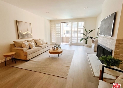 8455 Fountain Avenue - Photo 1