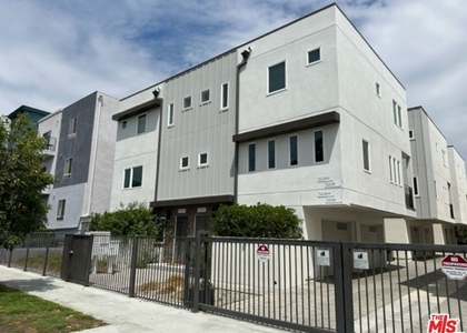 5222 Satsuma Avenue - Photo 1