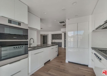 10490 Wilshire Boulevard - Photo 1