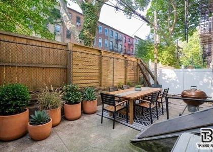 439 Jefferson Avenue - Photo 1