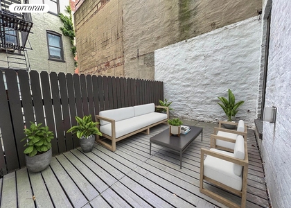 455 Hudson Street - Photo 1