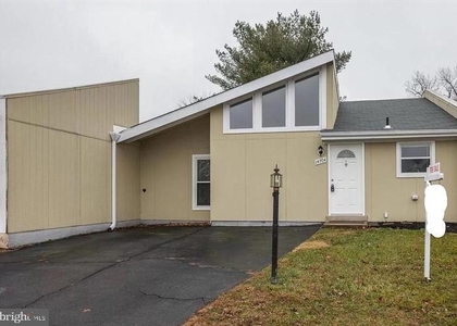 14704 Wycombe Street - Photo 1