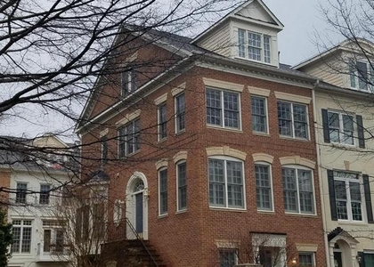 1619 Seneca Avenue - Photo 1