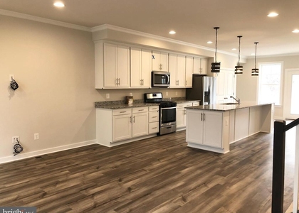 277 Willis St - Photo 1
