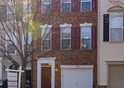 5140 Donovan Drive - Photo 1