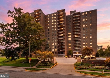 200 N Pickett Street - Photo 1