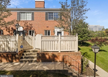 1627 N Van Dorn Street - Photo 1