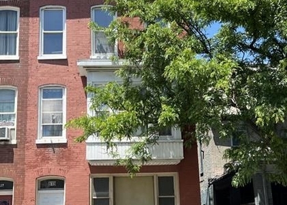 819 E Market Street - Photo 1