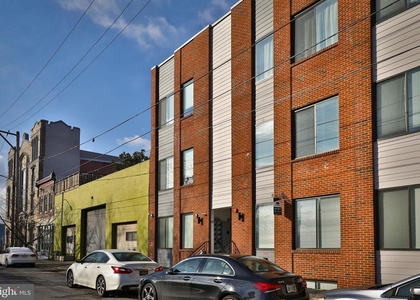 962 N 8th Street - Photo 1
