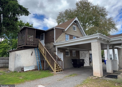 261 N York Street - Photo 1